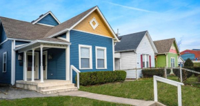 Adorable Victorian-era 3BR Home - Blocks to Lucas Oil Stadium! home